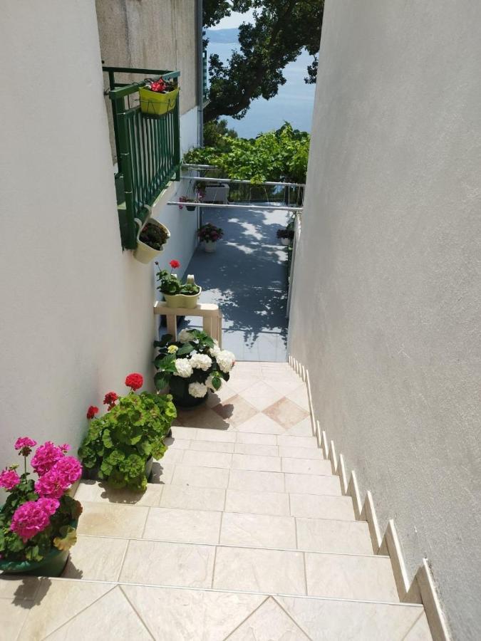 Apartments Mare - 150 M From Beach Брела Екстер'єр фото