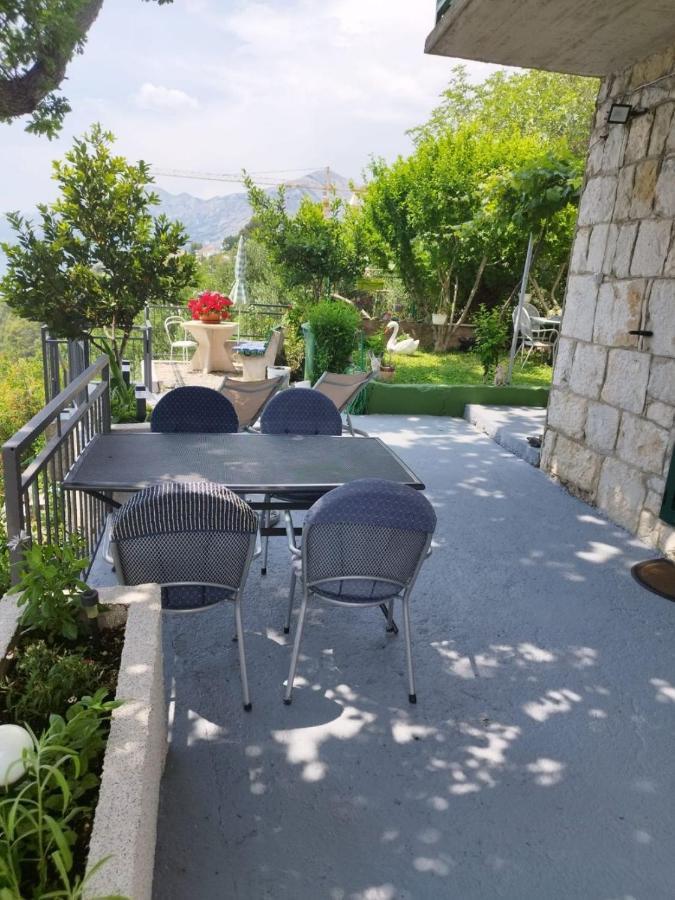 Apartments Mare - 150 M From Beach Брела Екстер'єр фото